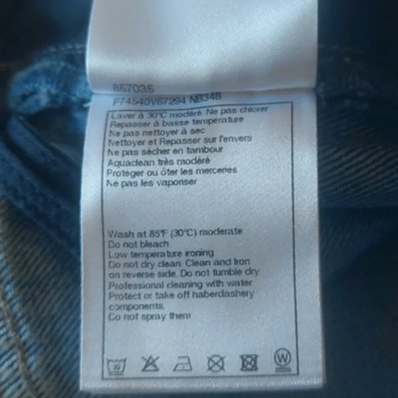 CHANEL 23N COCO NEIGE BLUE STRAIGHT JEANS WITH WHITE LEATHER CHAIN TRIMS SIZE 36 - Picture 12 of 16